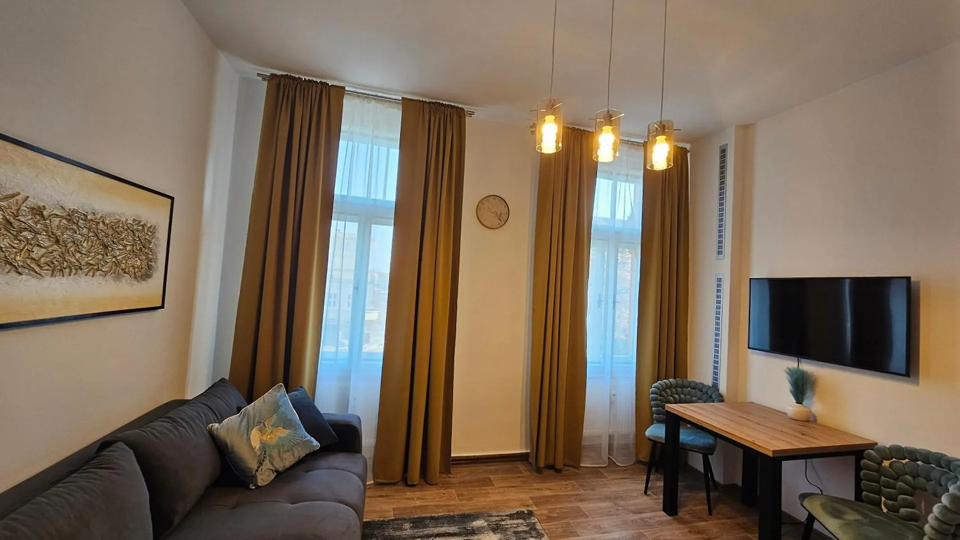 Apartment Moderni Studio V Centru Pardubic - Netflix, Wi-Fi Zdarma Pardubice